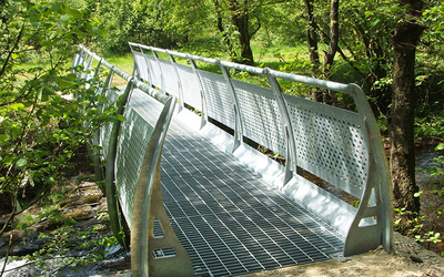 Bespoke steel footbridge by FLI Structures